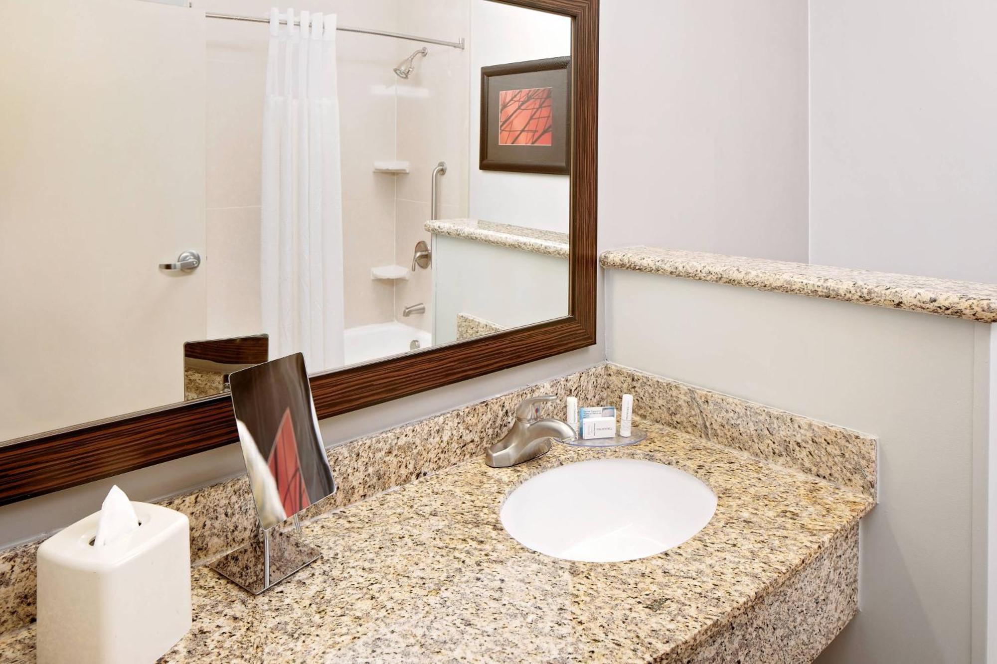 Courtyard By Marriott Houma