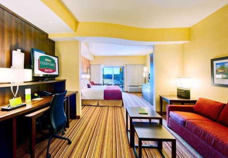 Hotel Courtyard By Marriott