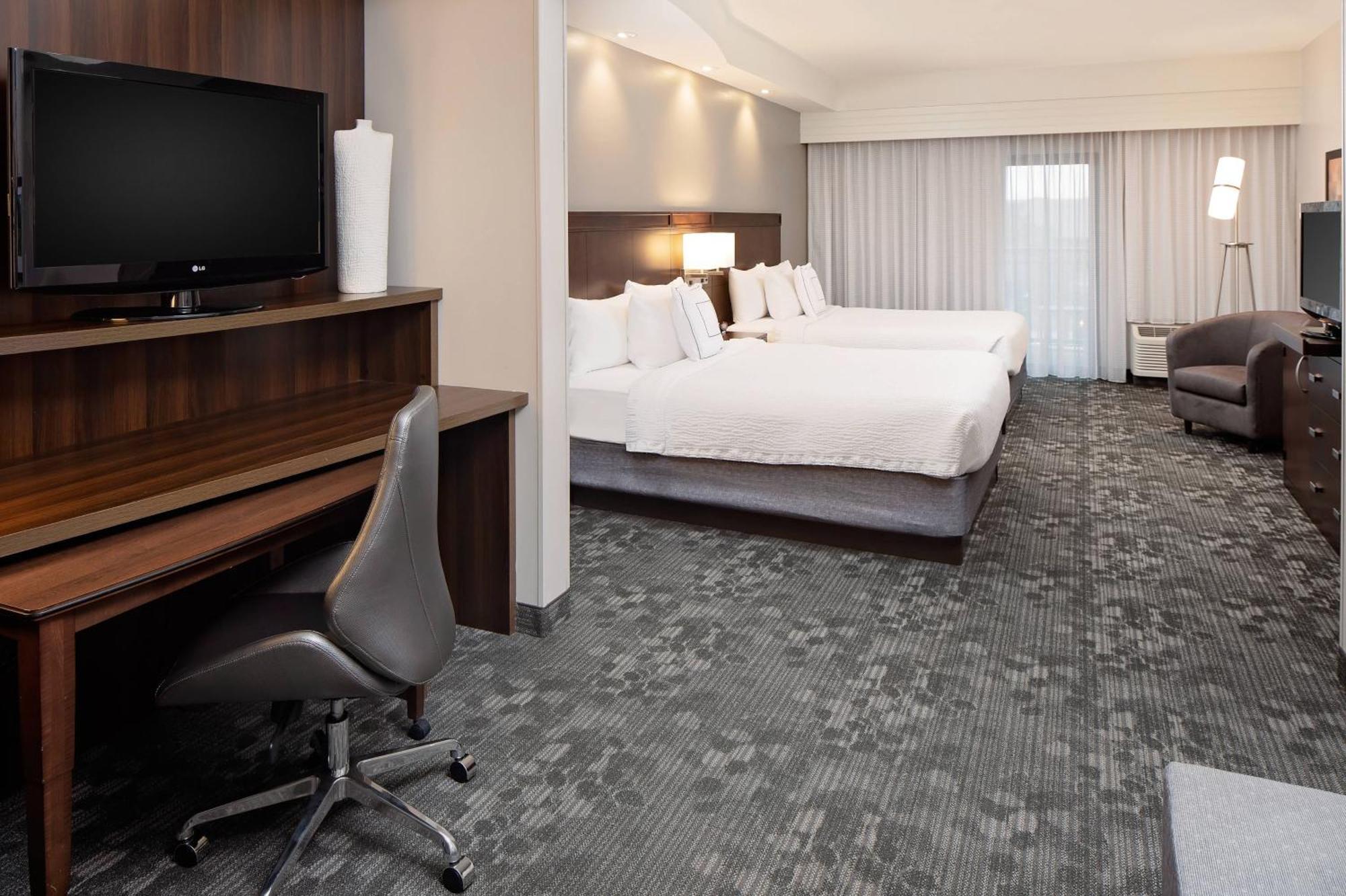Courtyard By Marriott