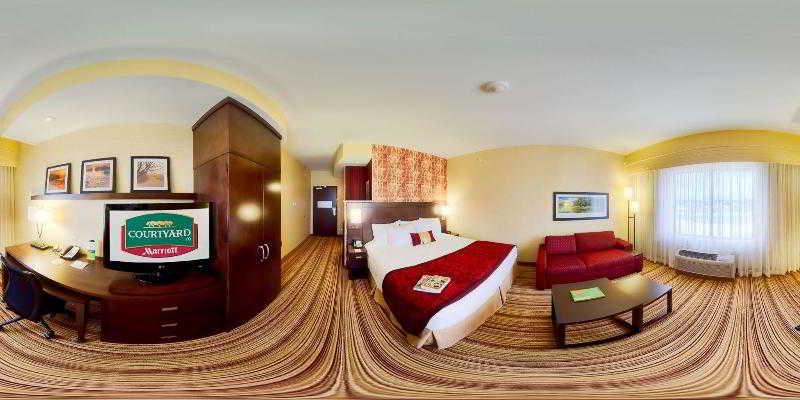 Courtyard By Marriott Hotel 3*