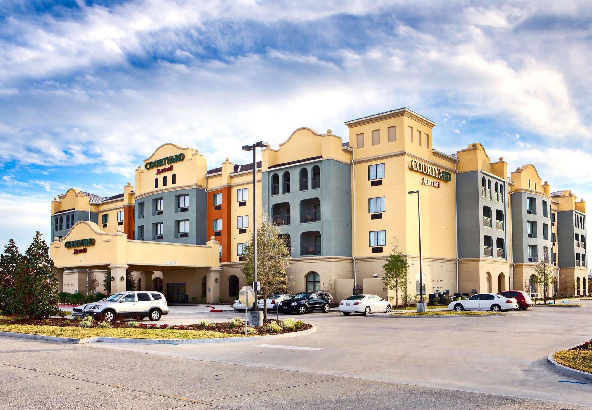 Hotel Courtyard By Marriott 3*