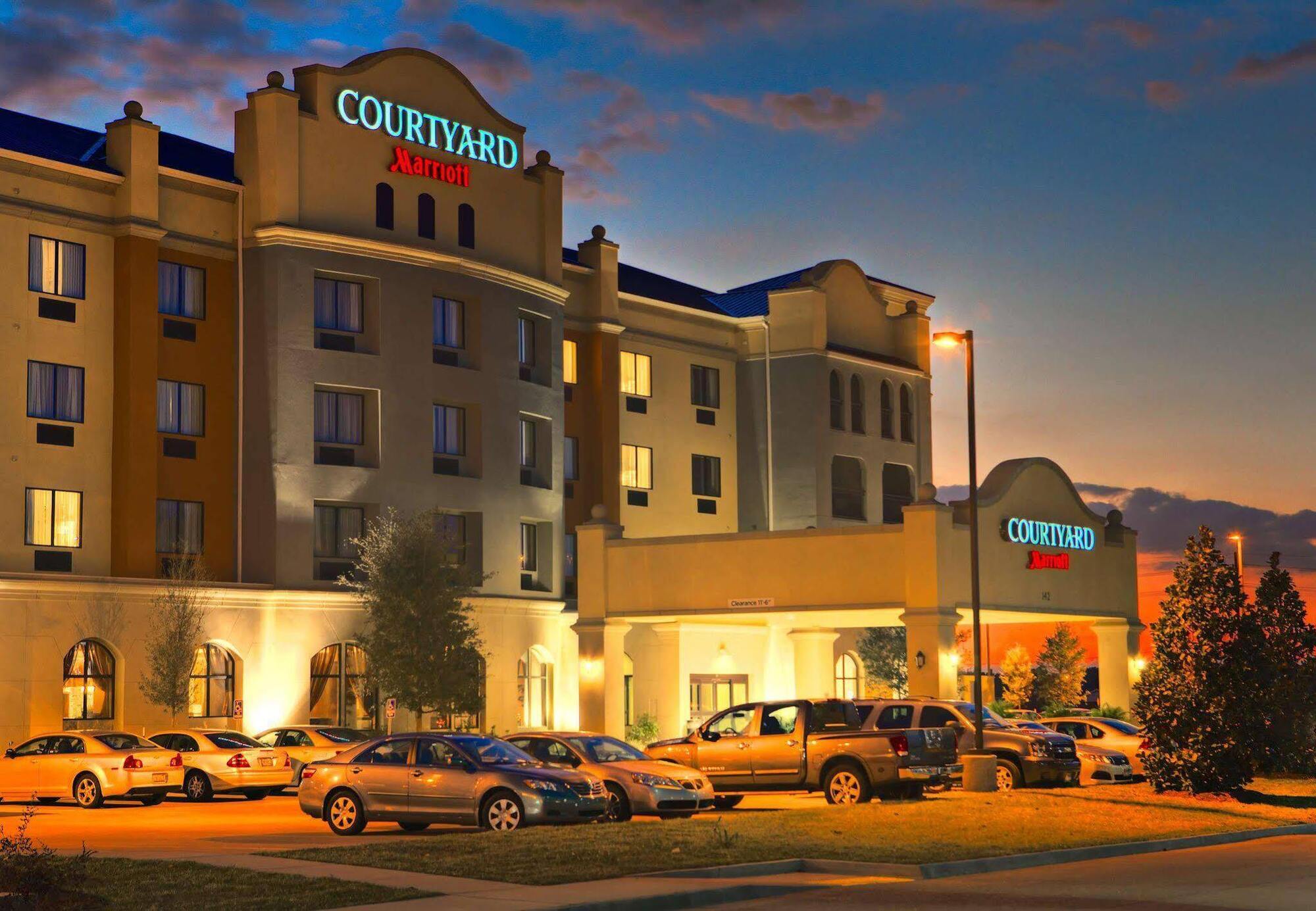 Courtyard By Marriott